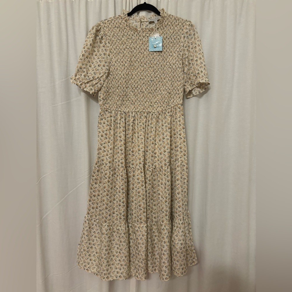 Hayden Tiered Short Sleeve Floral Midi Dress